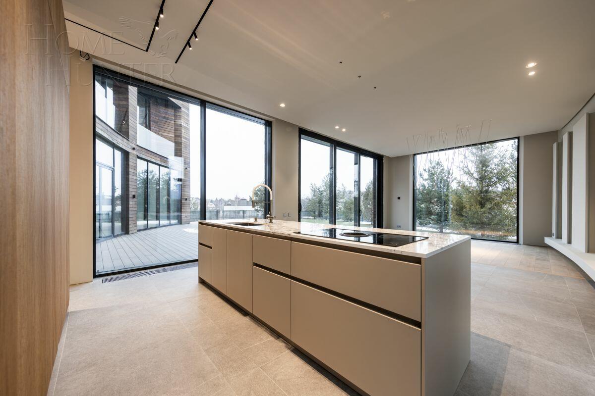 2-этажный коттедж 830 м² с отделкой