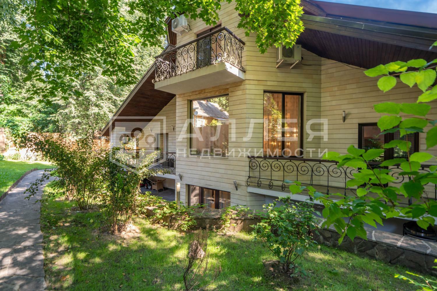 2-этажный коттедж 825 м² с отделкой