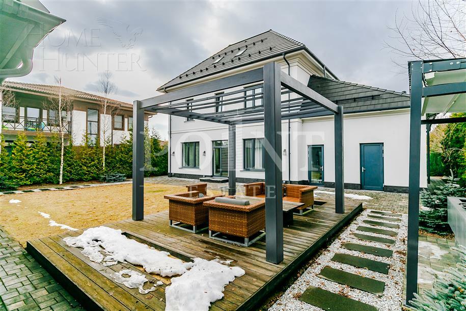 2-этажный коттедж 400 м² с отделкой