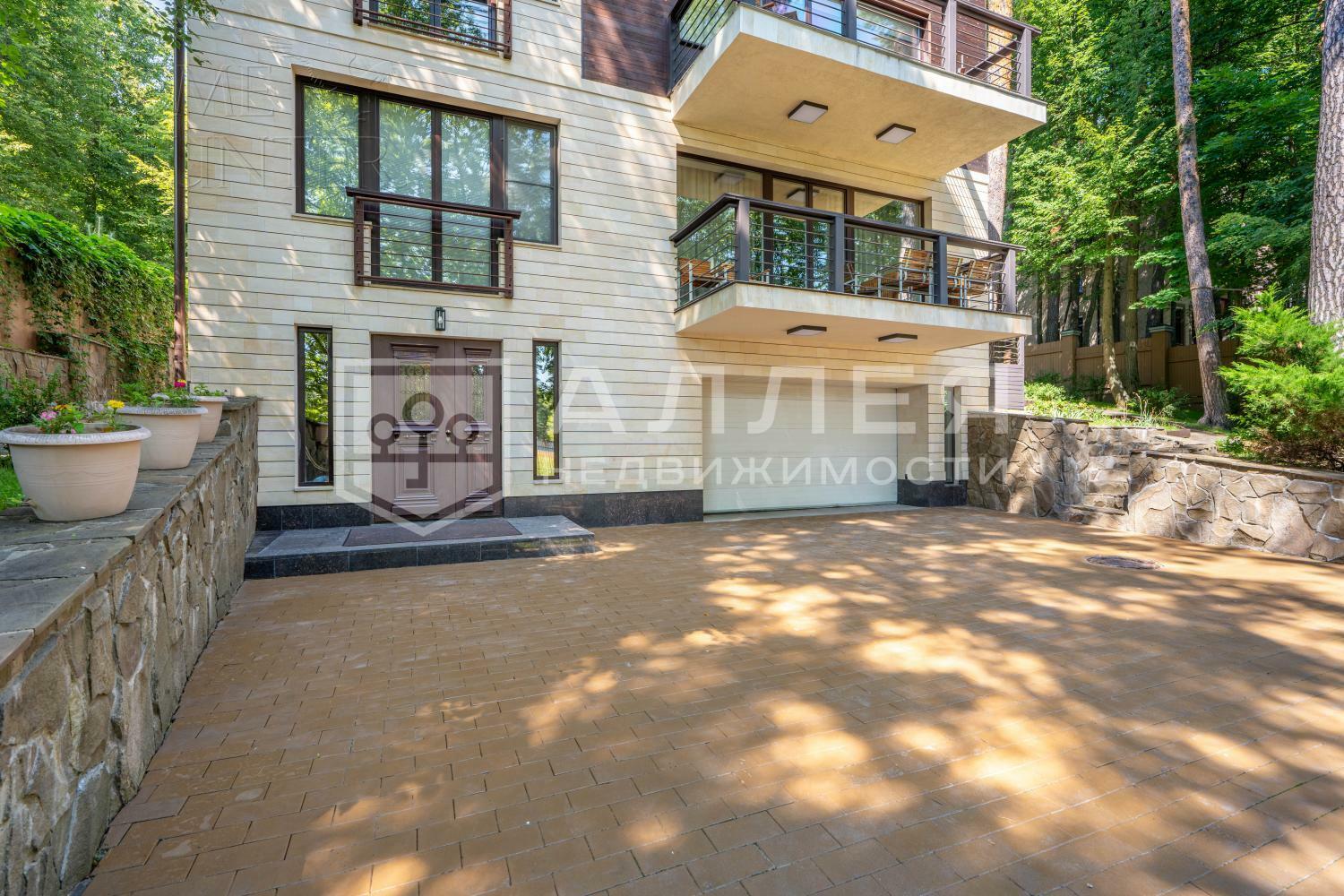 2-этажный коттедж 825 м² с отделкой