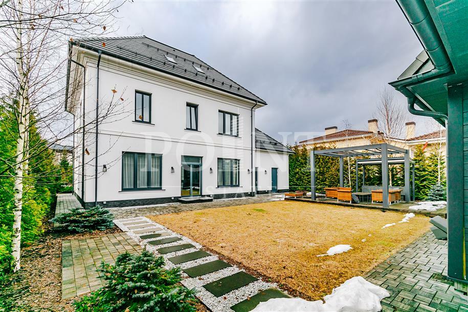 2-этажный коттедж 400 м² с отделкой