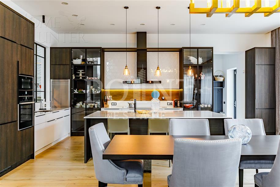 2-этажный коттедж 400 м² с отделкой