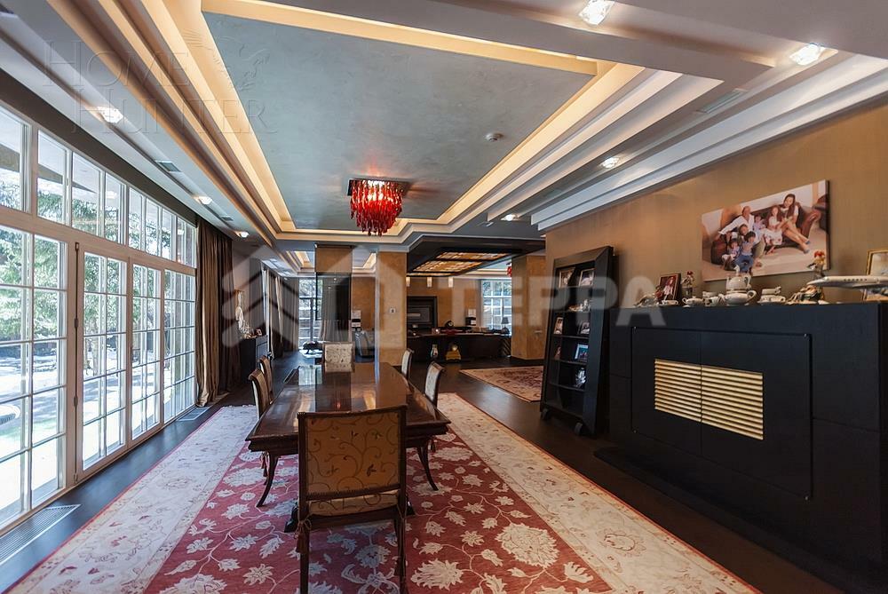 3-этажный коттедж 1 600 м² с отделкой