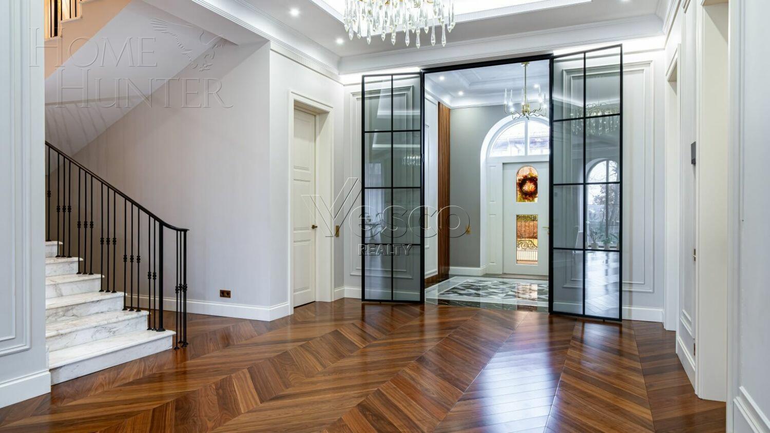 2-этажный коттедж 490 м² с отделкой