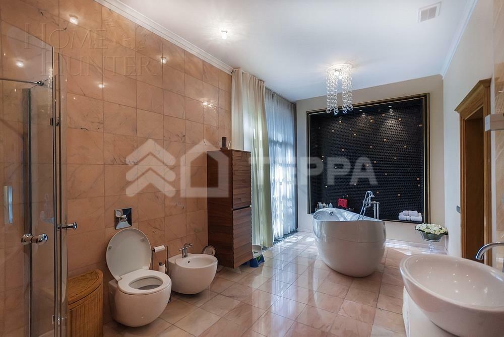 3-этажный коттедж 1 600 м² с отделкой