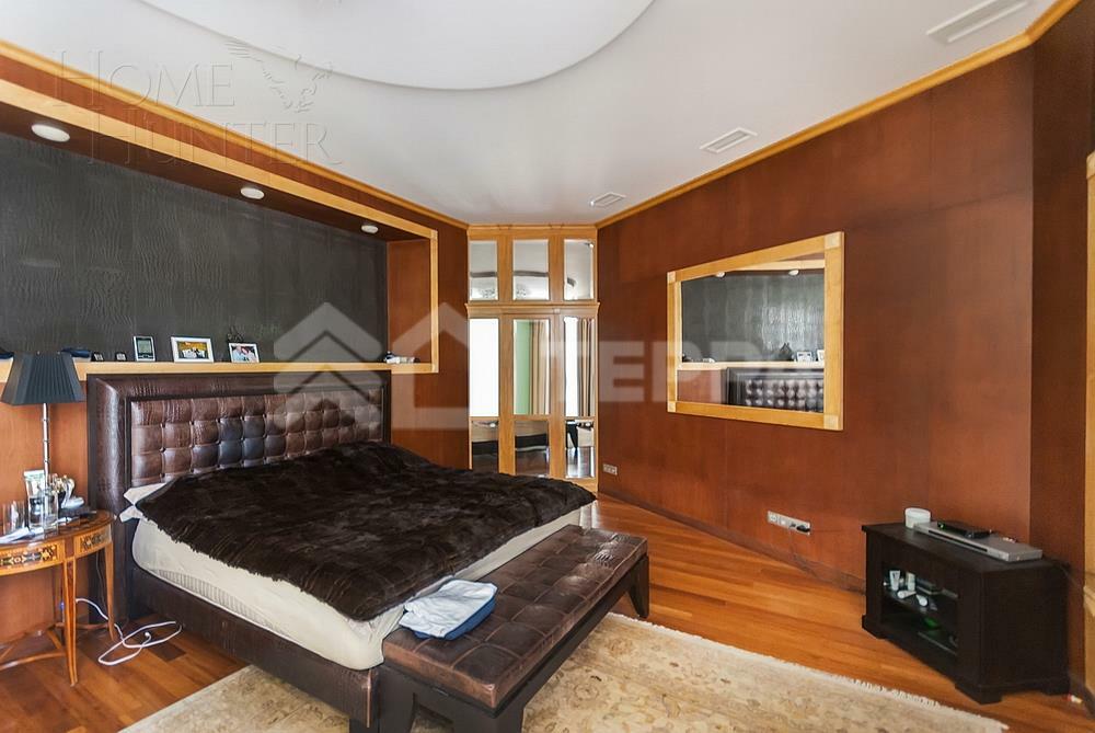 3-этажный коттедж 1 600 м² с отделкой