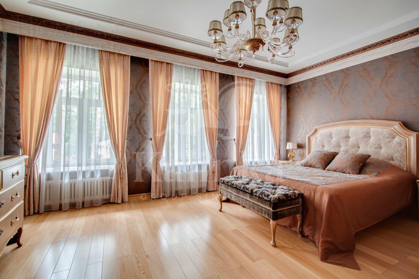 2-этажный коттедж 1 200 м² с отделкой
