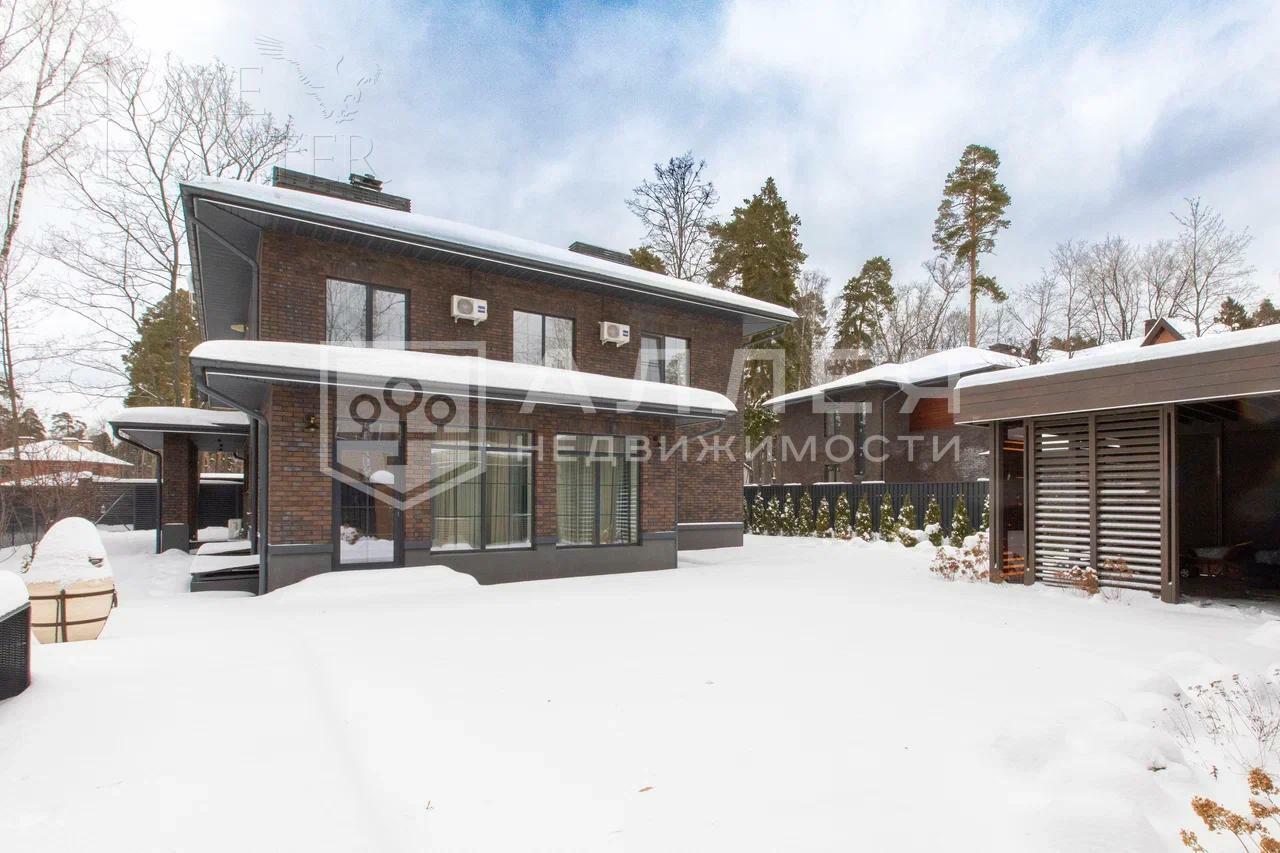 2-этажный коттедж 500 м² с отделкой