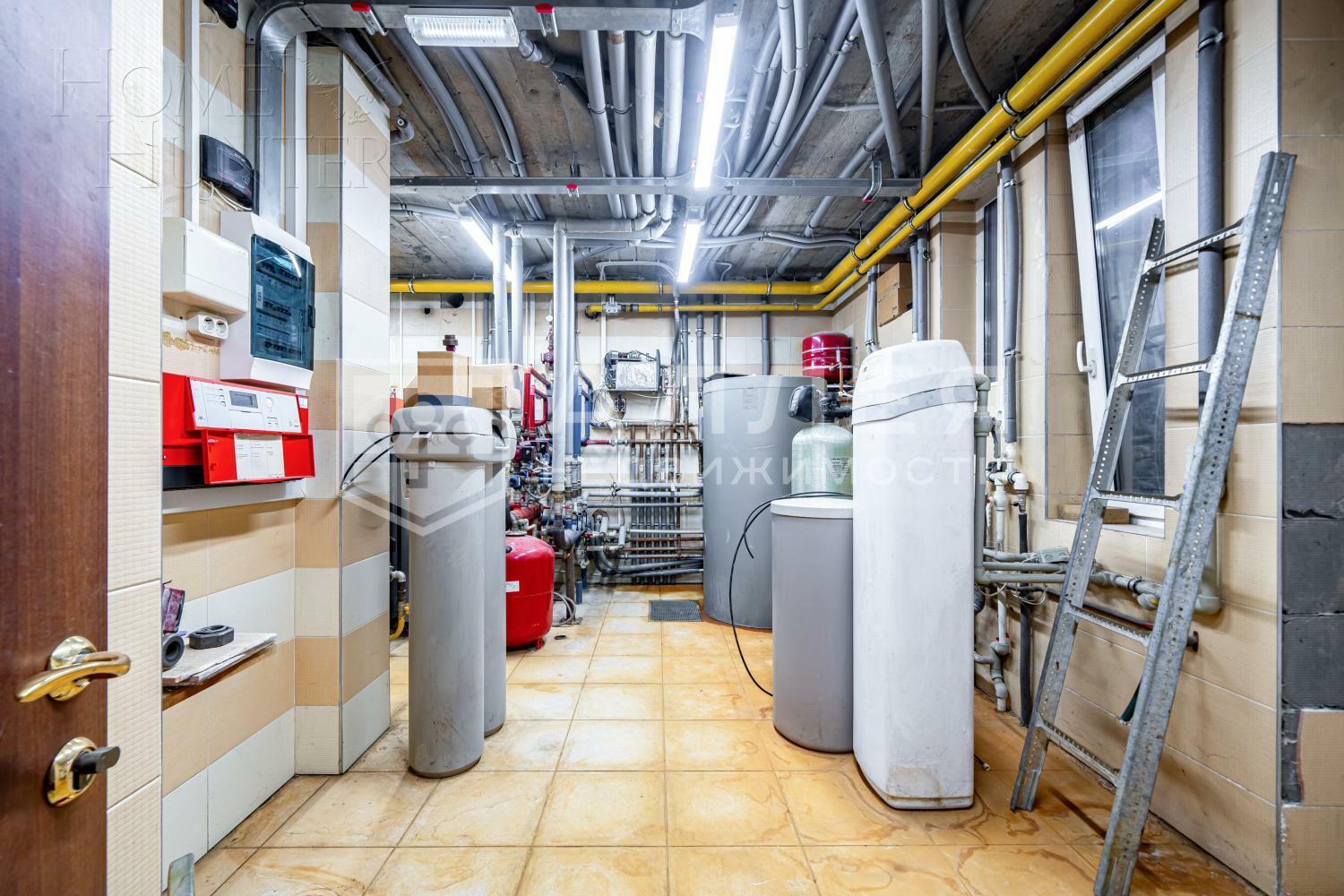 2-этажный коттедж 1 012 м² с отделкой