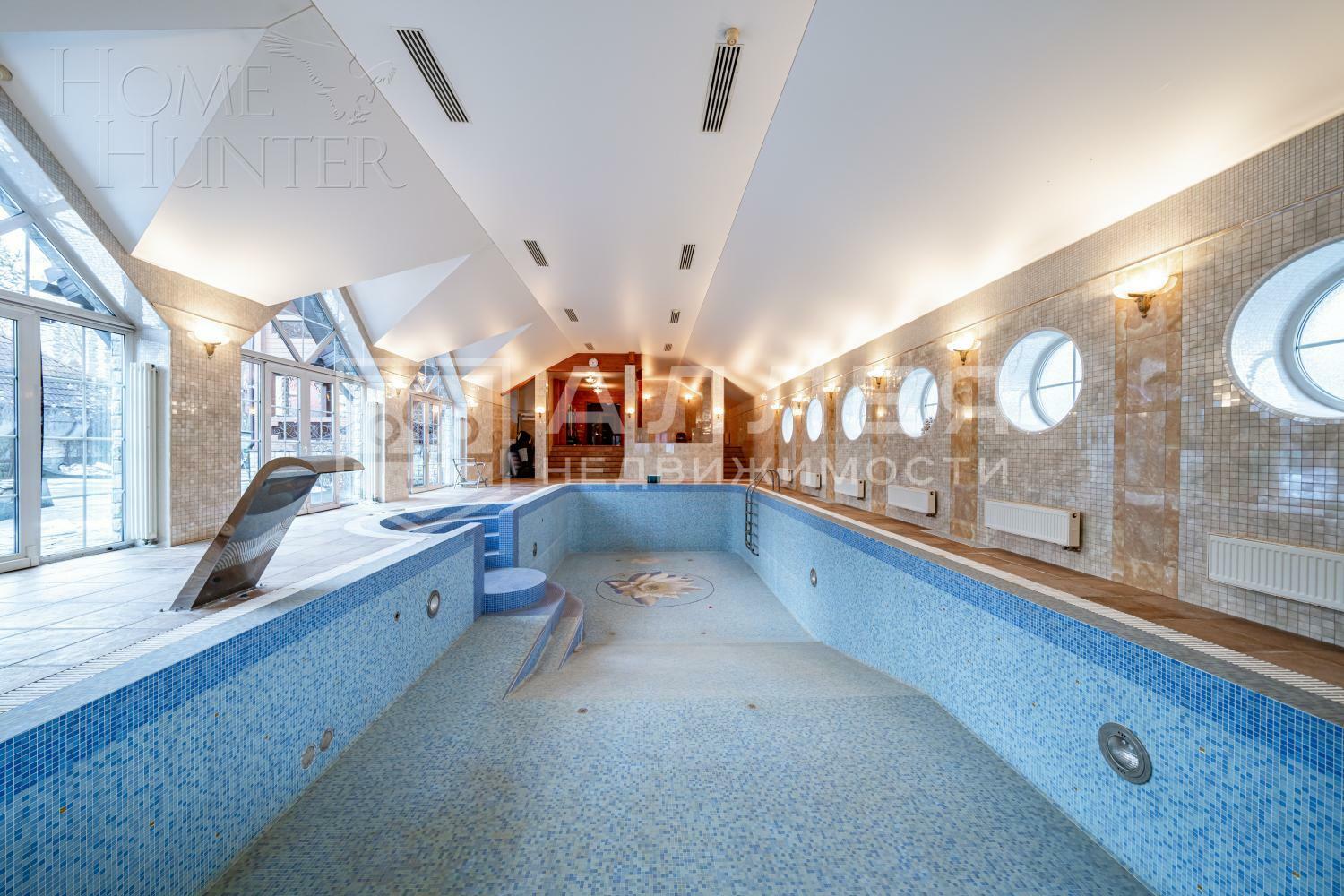 2-этажный коттедж 1 012 м² с отделкой