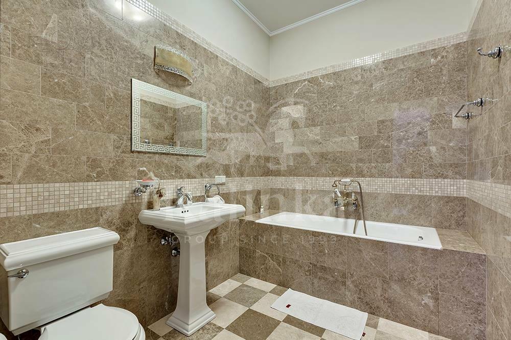 2-этажный коттедж 980 м² с отделкой