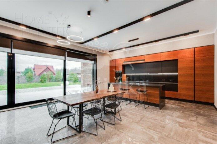 2-этажный коттедж 540 м² с отделкой