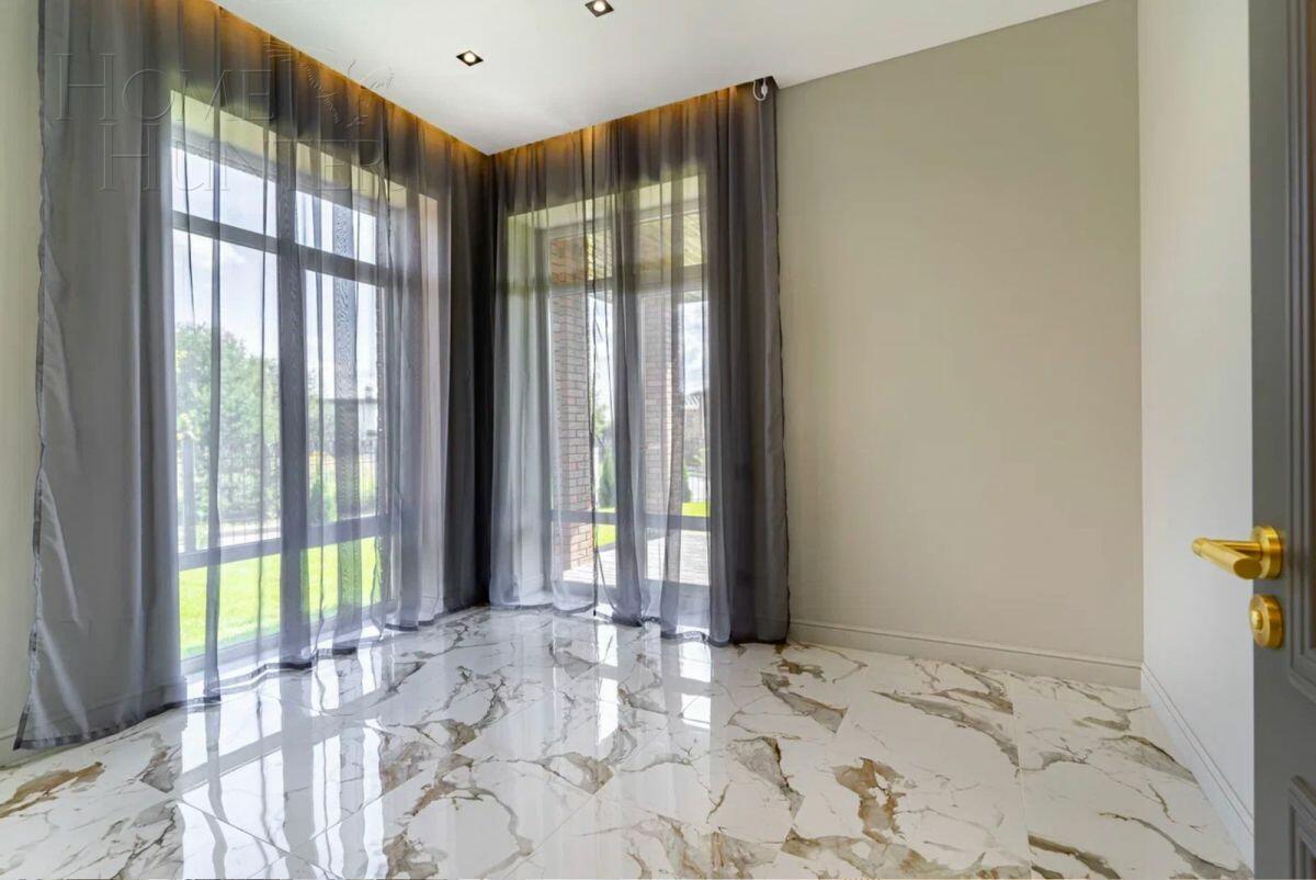 2-этажный коттедж 286 м² с отделкой