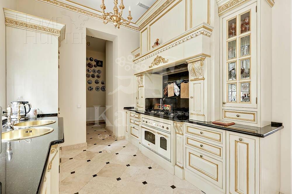 2-этажный коттедж 980 м² с отделкой