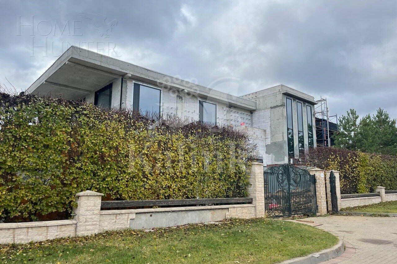 2-этажный коттедж 960 м² без отделки