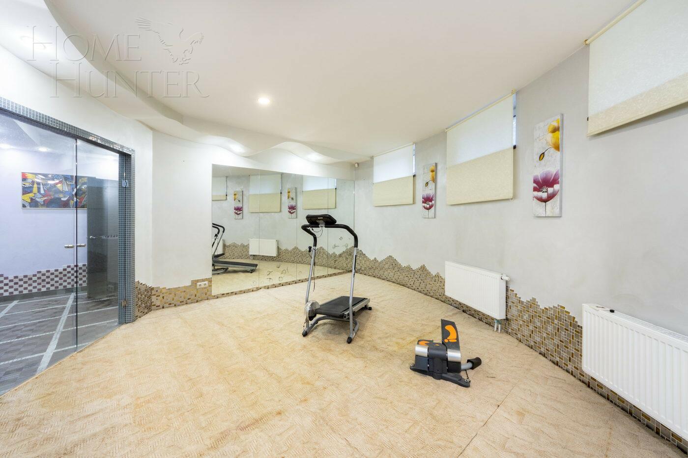 3-этажный коттедж 560 м² с отделкой