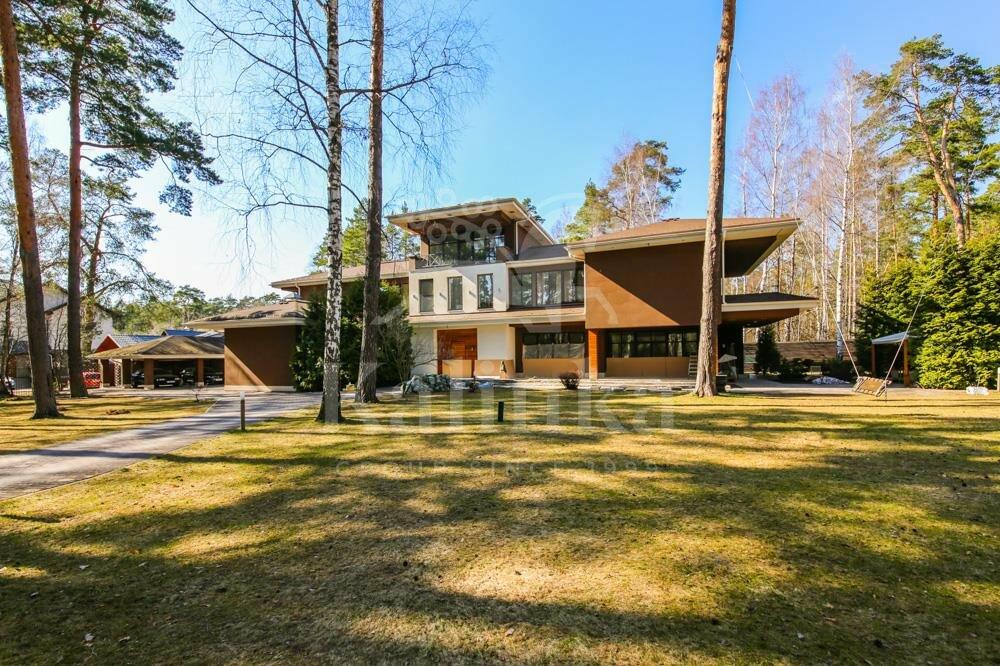 2-этажный коттедж 750 м² с отделкой