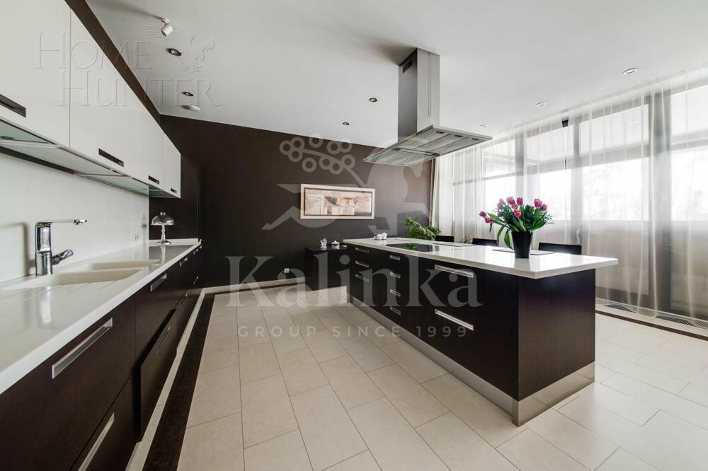 2-этажный коттедж 750 м² с отделкой