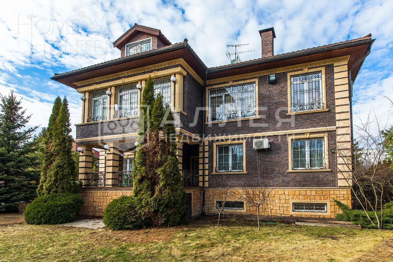 3-этажный коттедж 1 000 м² с отделкой