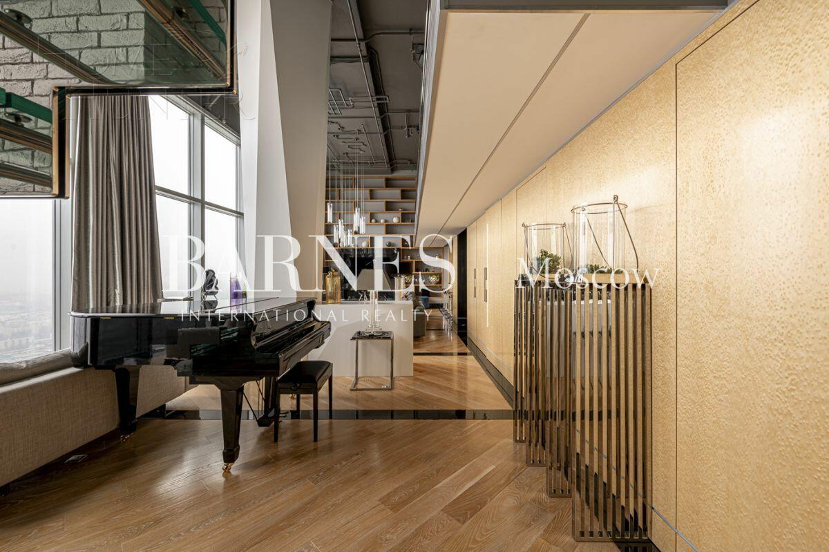 2-УРОВНЕВЫЕ АПАРТАМЕНТЫ С ОТДЕЛКОЙ 154 М² НА 68 ЭТАЖЕ