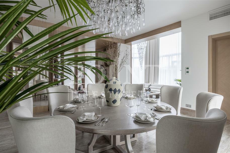 3-этажный коттедж 1 000 м² с отделкой