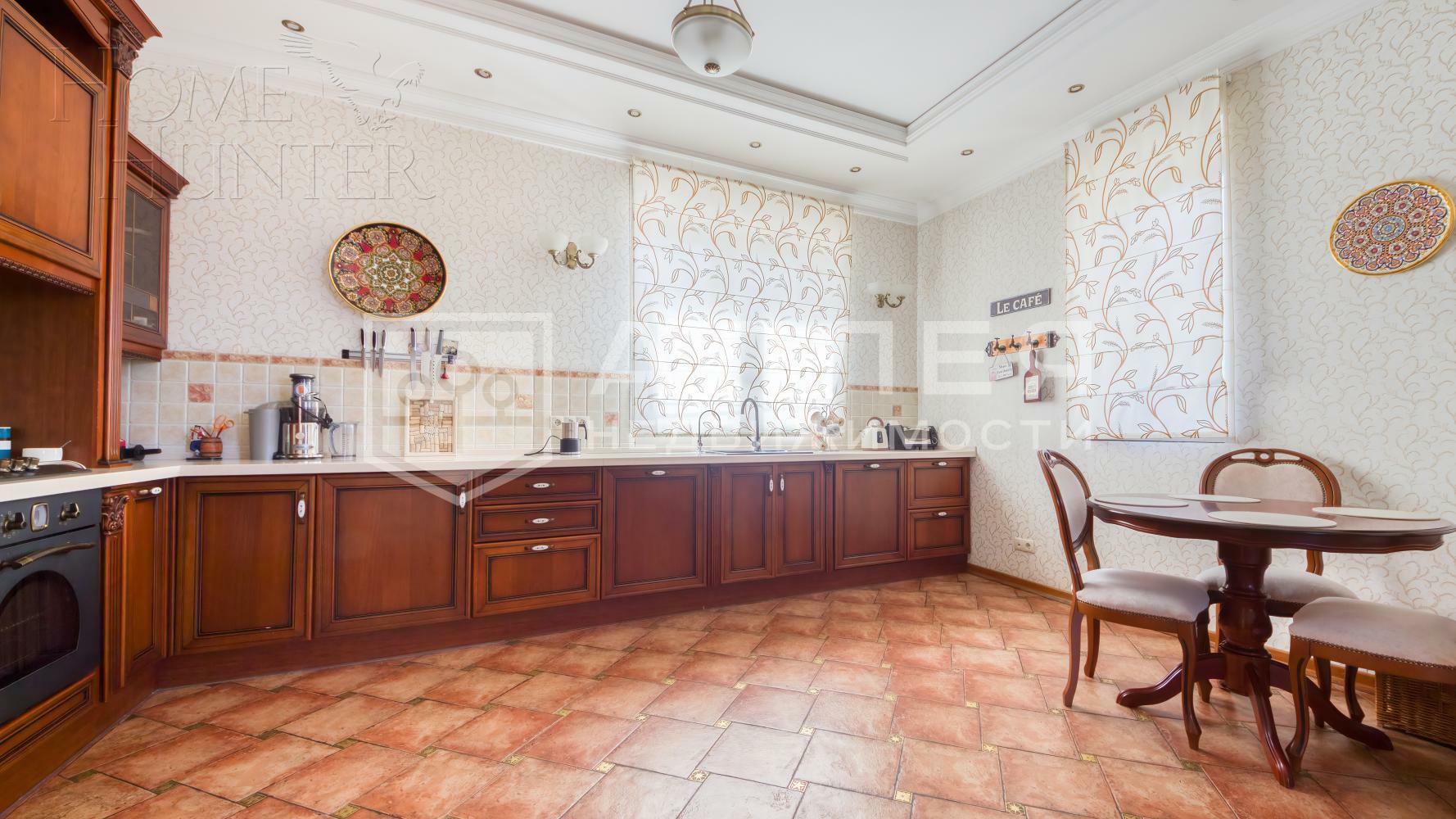 2-этажный коттедж 360 м² с отделкой