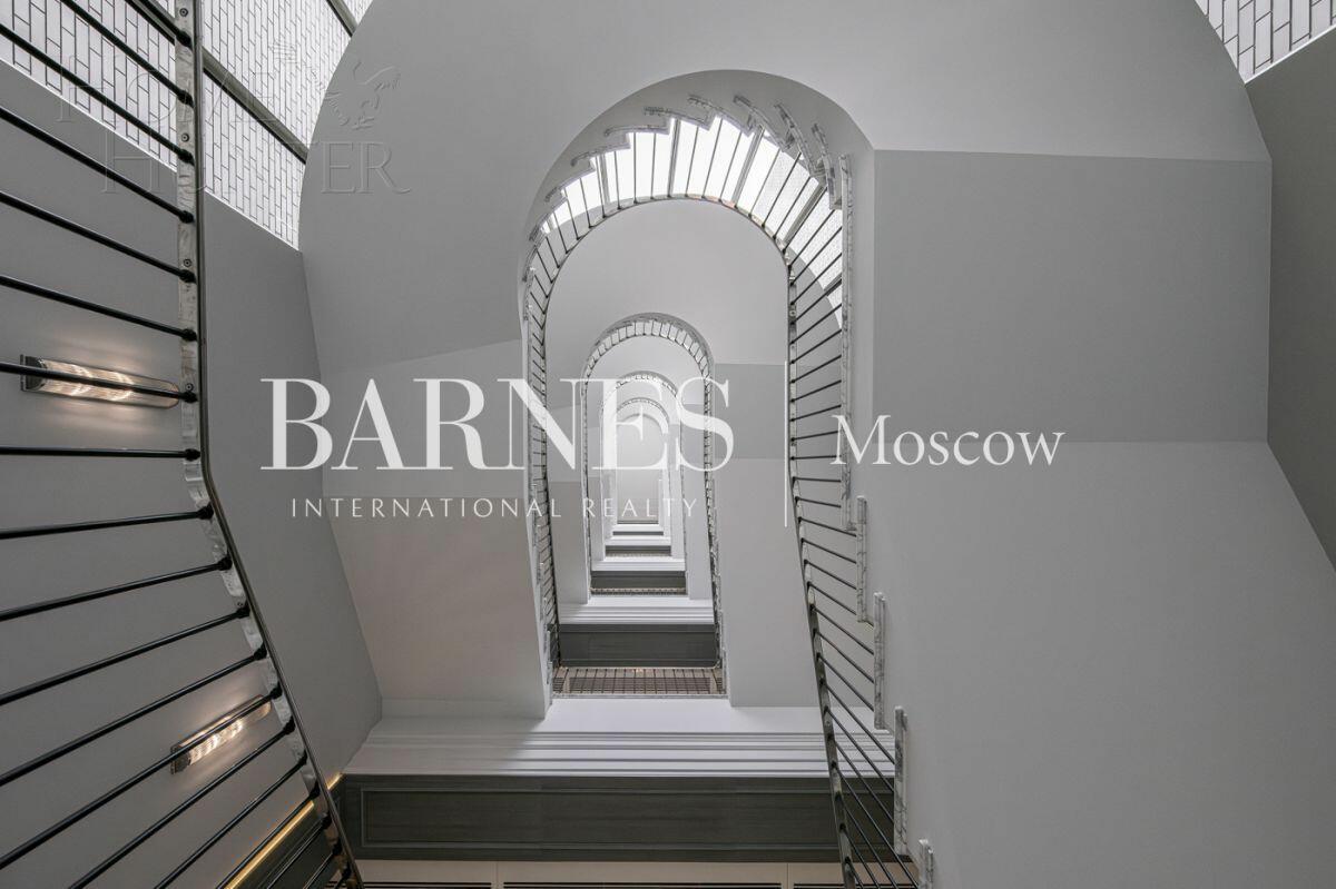 3-КОМН. КВАРТИРА С ОТДЕЛКОЙ 137 М² НА 2 ЭТАЖЕ