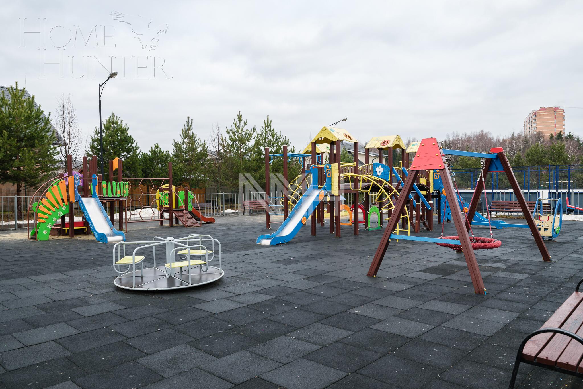 2-этажный таунхаус 380 м² без отделки