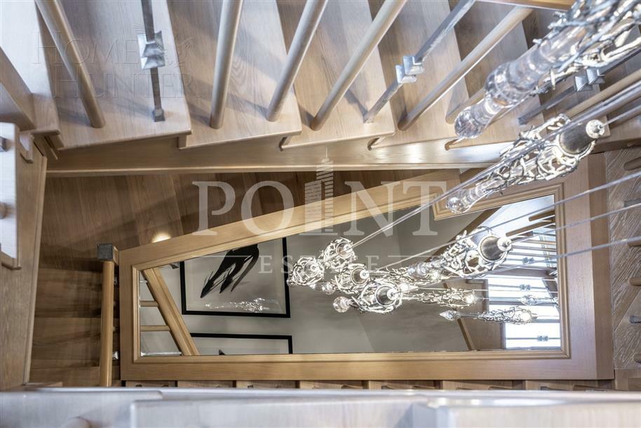 3-этажный коттедж 1 000 м² с отделкой