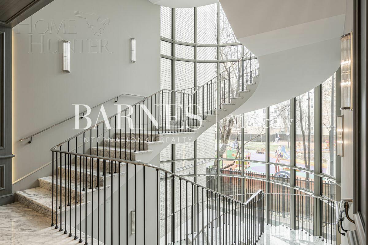 3-КОМН. КВАРТИРА С ОТДЕЛКОЙ 137 М² НА 2 ЭТАЖЕ