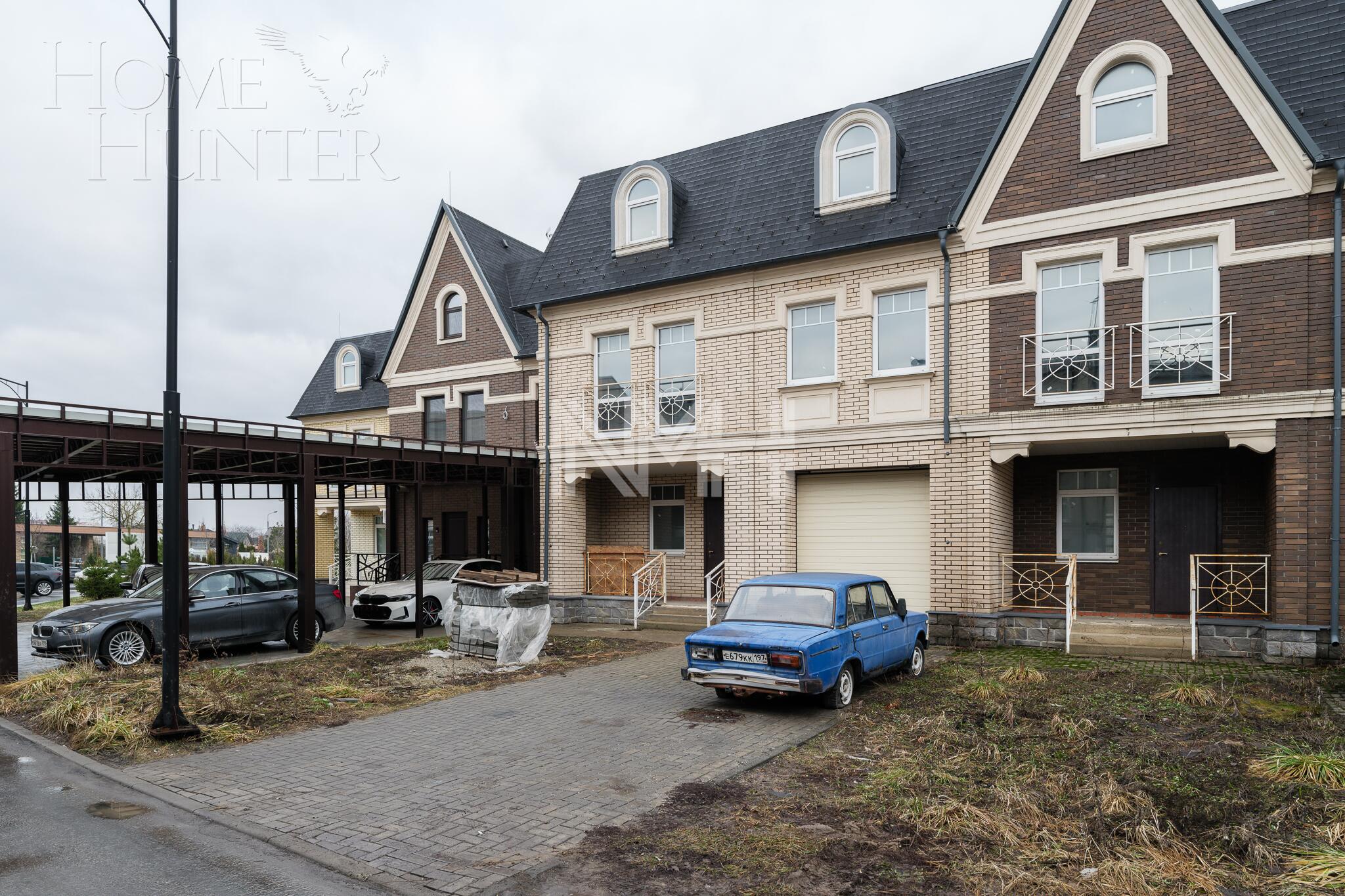 2-этажный таунхаус 380 м² без отделки