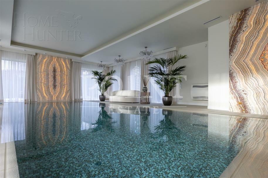 3-этажный коттедж 1 000 м² с отделкой