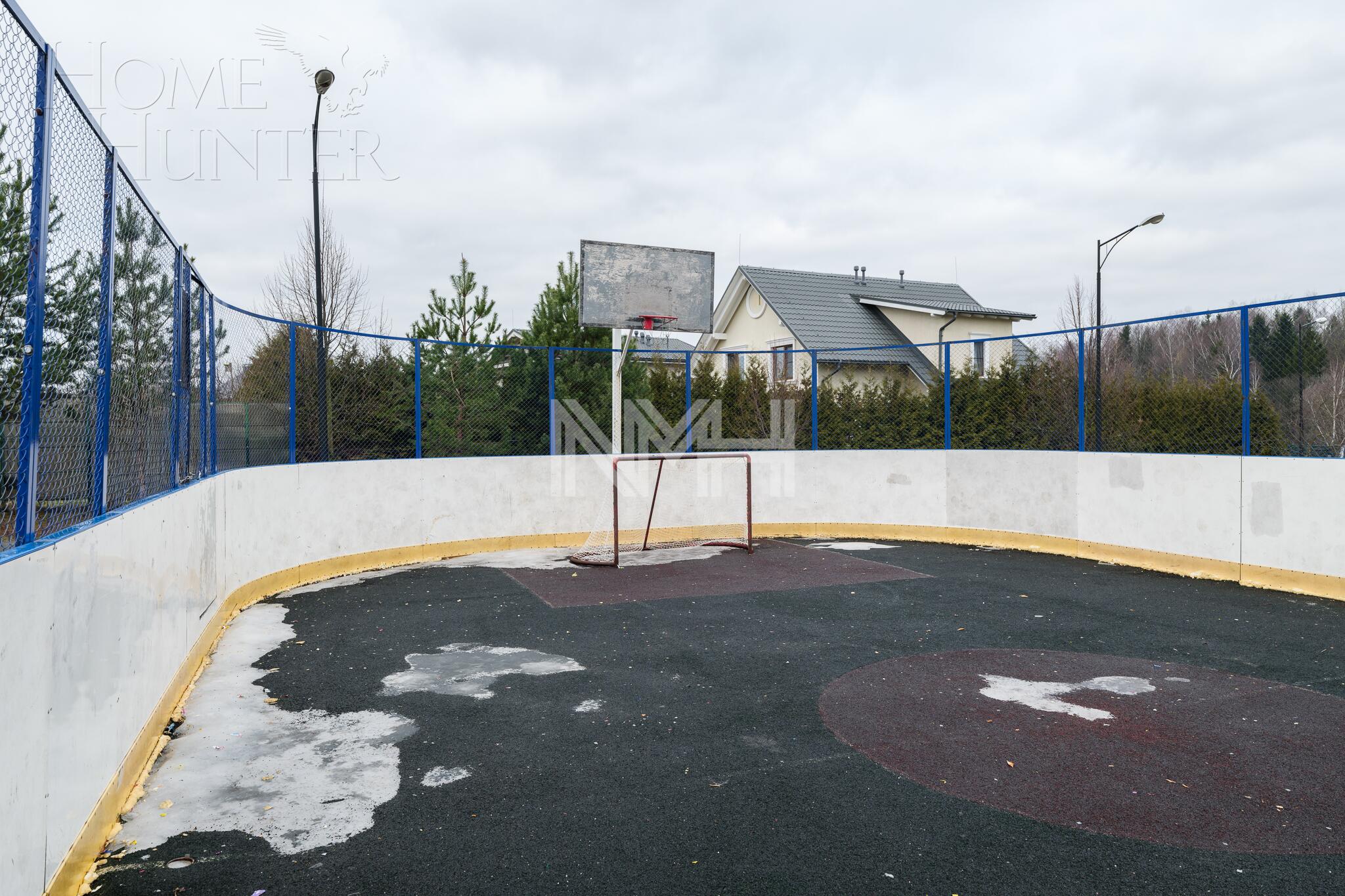 2-этажный таунхаус 380 м² без отделки