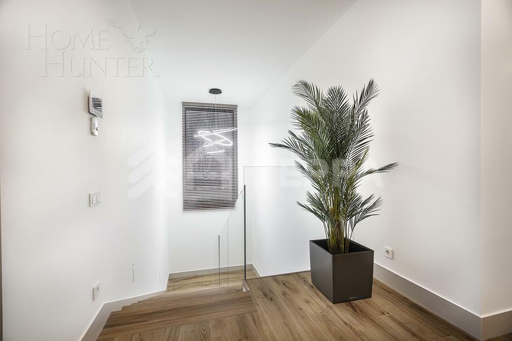 2-этажный коттедж 450 м² без отделки