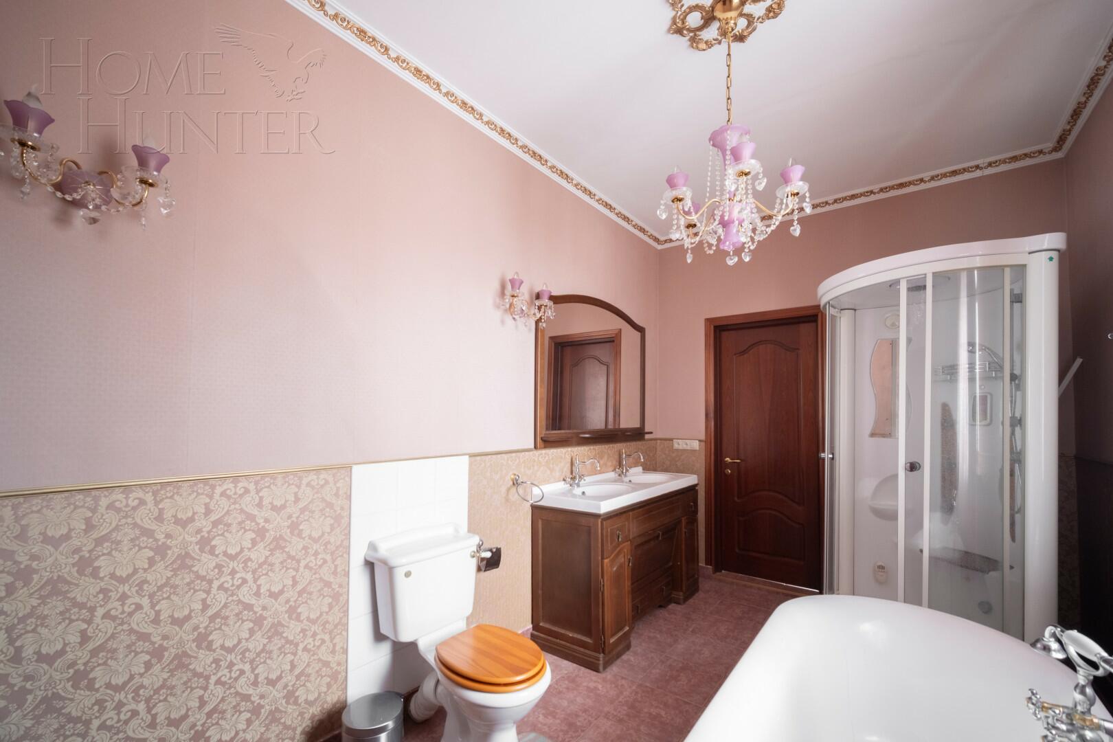 2-этажный коттедж 600 м² с отделкой