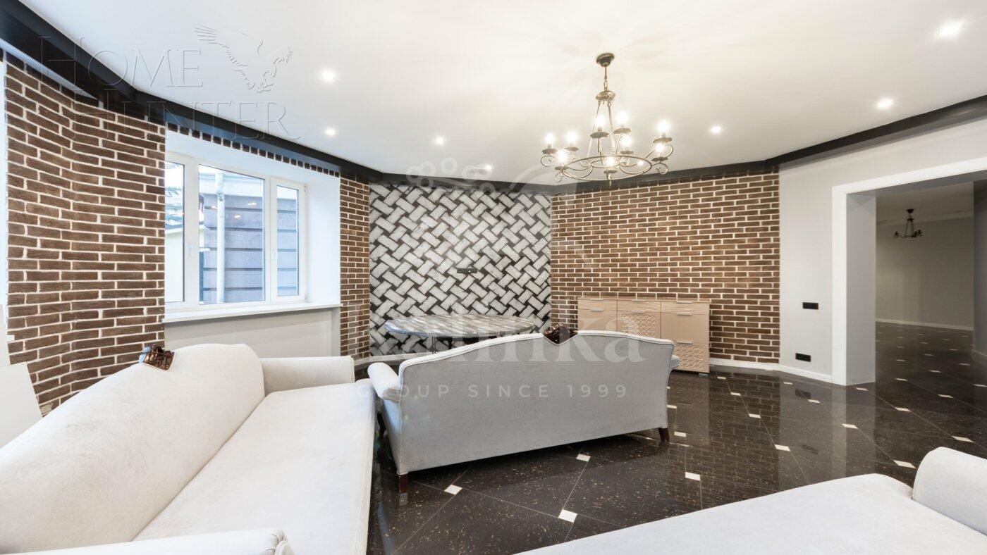 4-УРОВНЕВЫЙ ТАУНХАУС С ОТДЕЛКОЙ 370 М² НА 1 ЭТАЖЕ