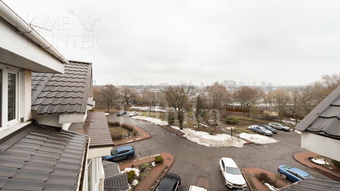 4-УРОВНЕВЫЙ ТАУНХАУС С ОТДЕЛКОЙ 370 М² НА 1 ЭТАЖЕ