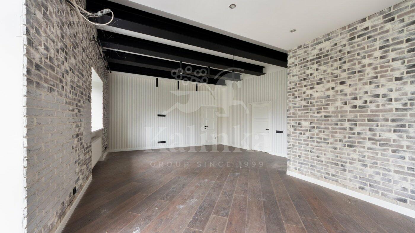 4-УРОВНЕВЫЙ ТАУНХАУС С ОТДЕЛКОЙ 370 М² НА 1 ЭТАЖЕ