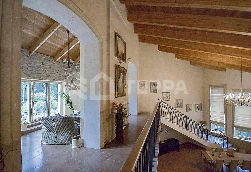 2-этажный коттедж 2 000 м² с отделкой