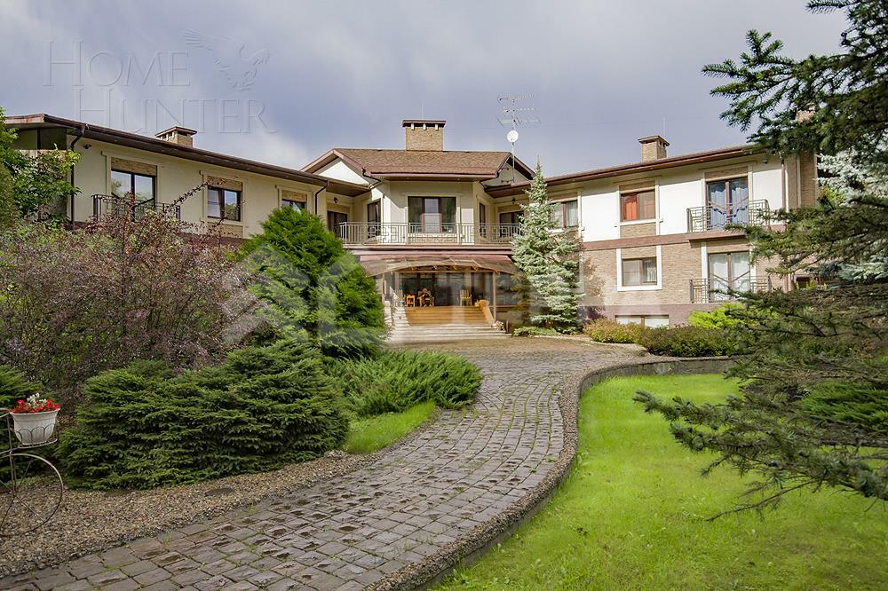 2-этажный коттедж 2 000 м² с отделкой