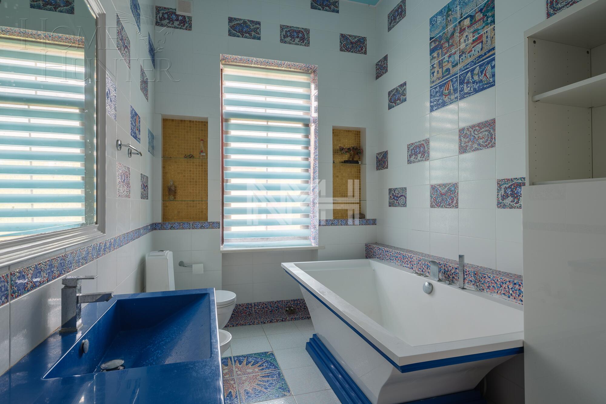 2-этажный коттедж 800 м² с отделкой