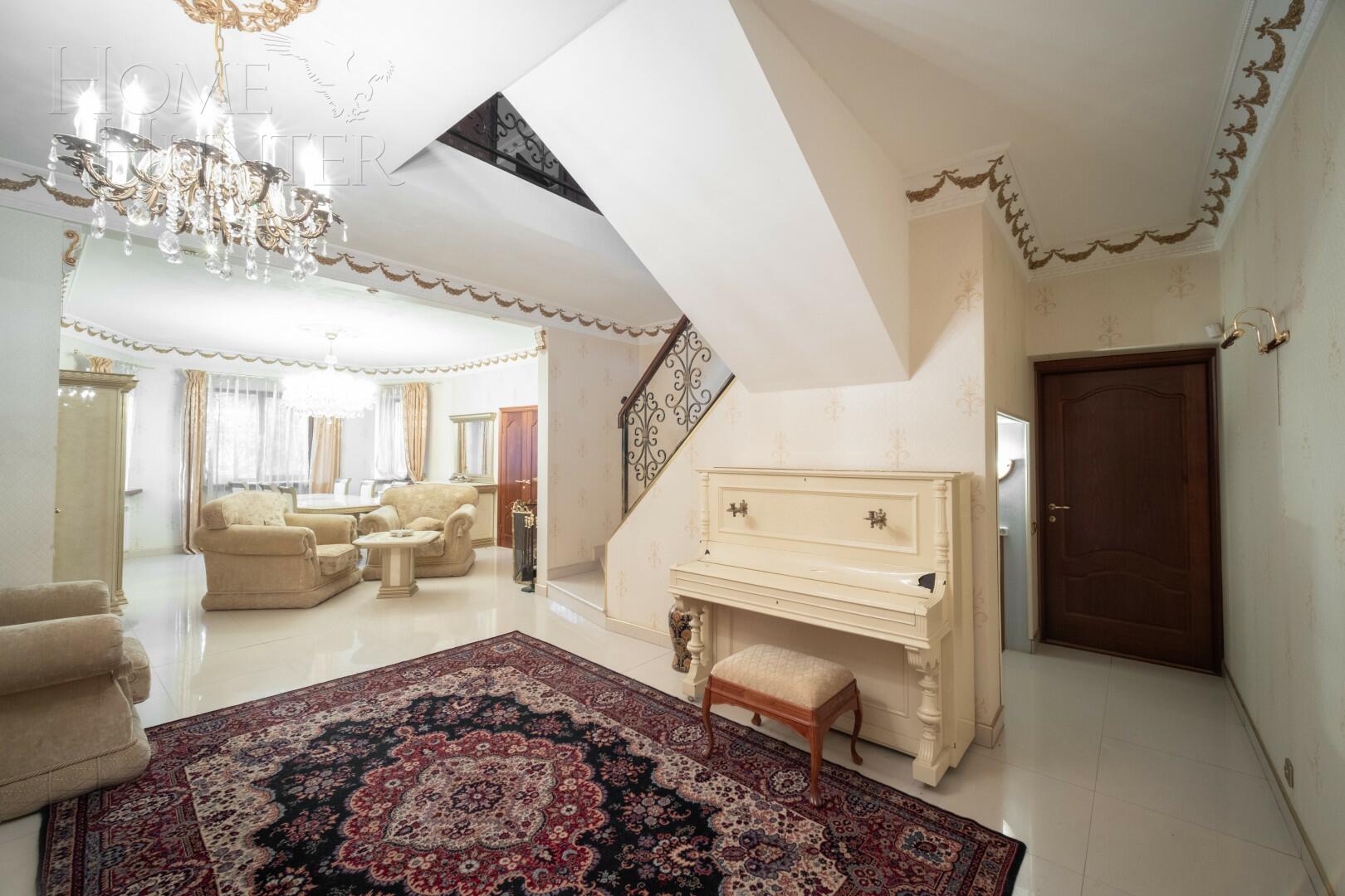 2-этажный коттедж 600 м² с отделкой