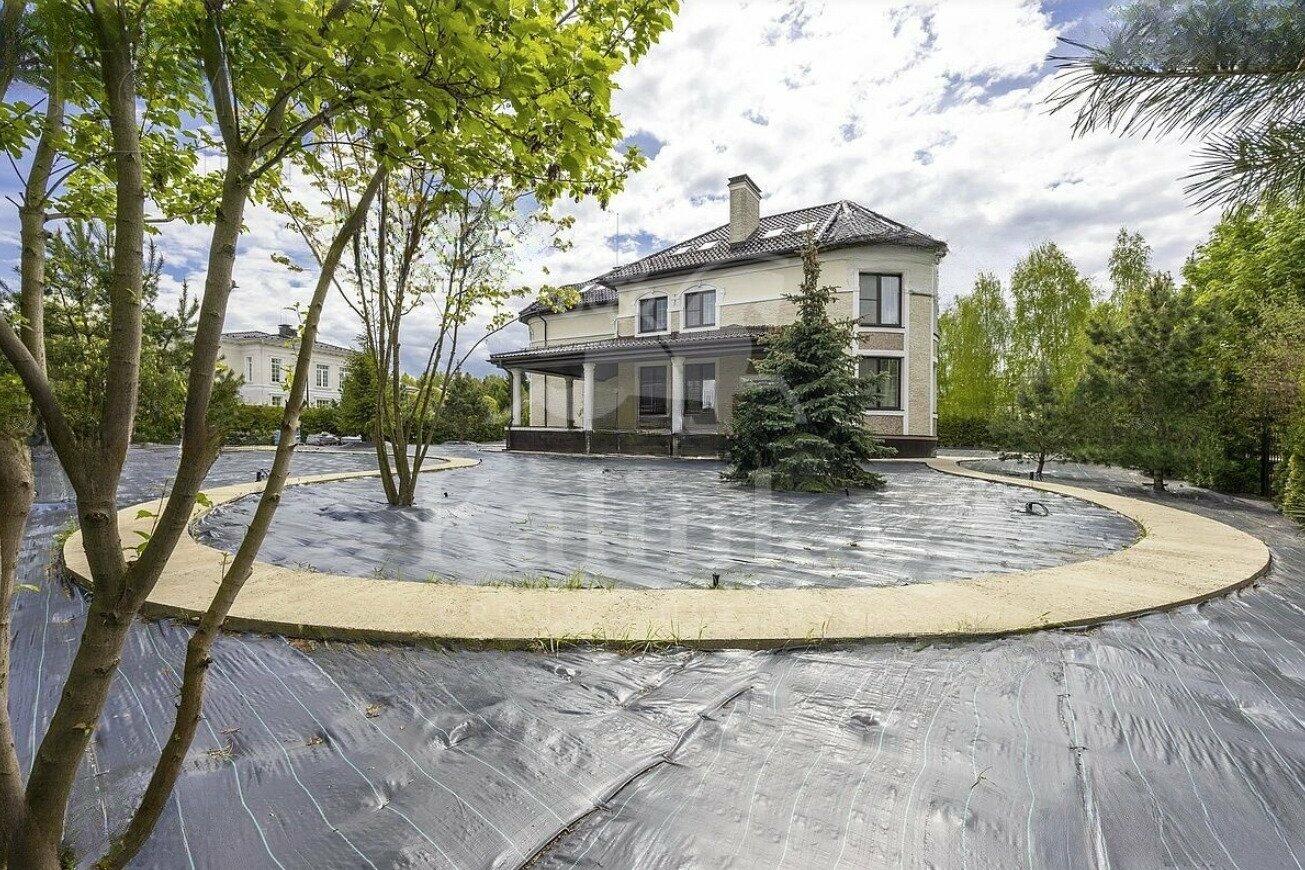 2-этажный коттедж 631 м² без отделки