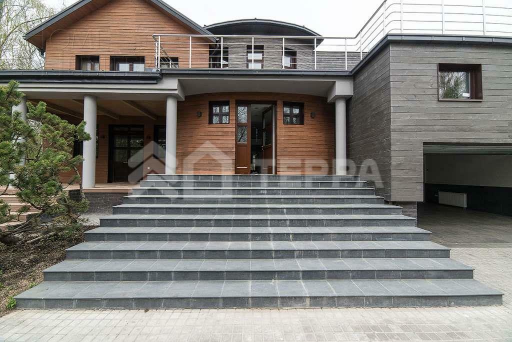 2-этажный коттедж 650 м² с отделкой