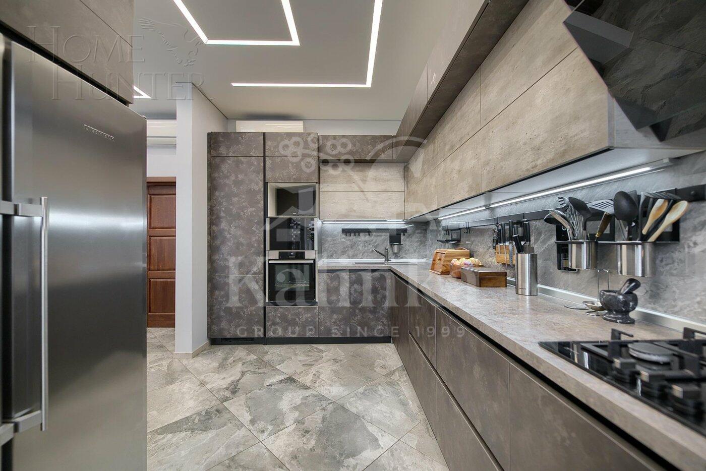 2-этажный коттедж 300 м² с отделкой