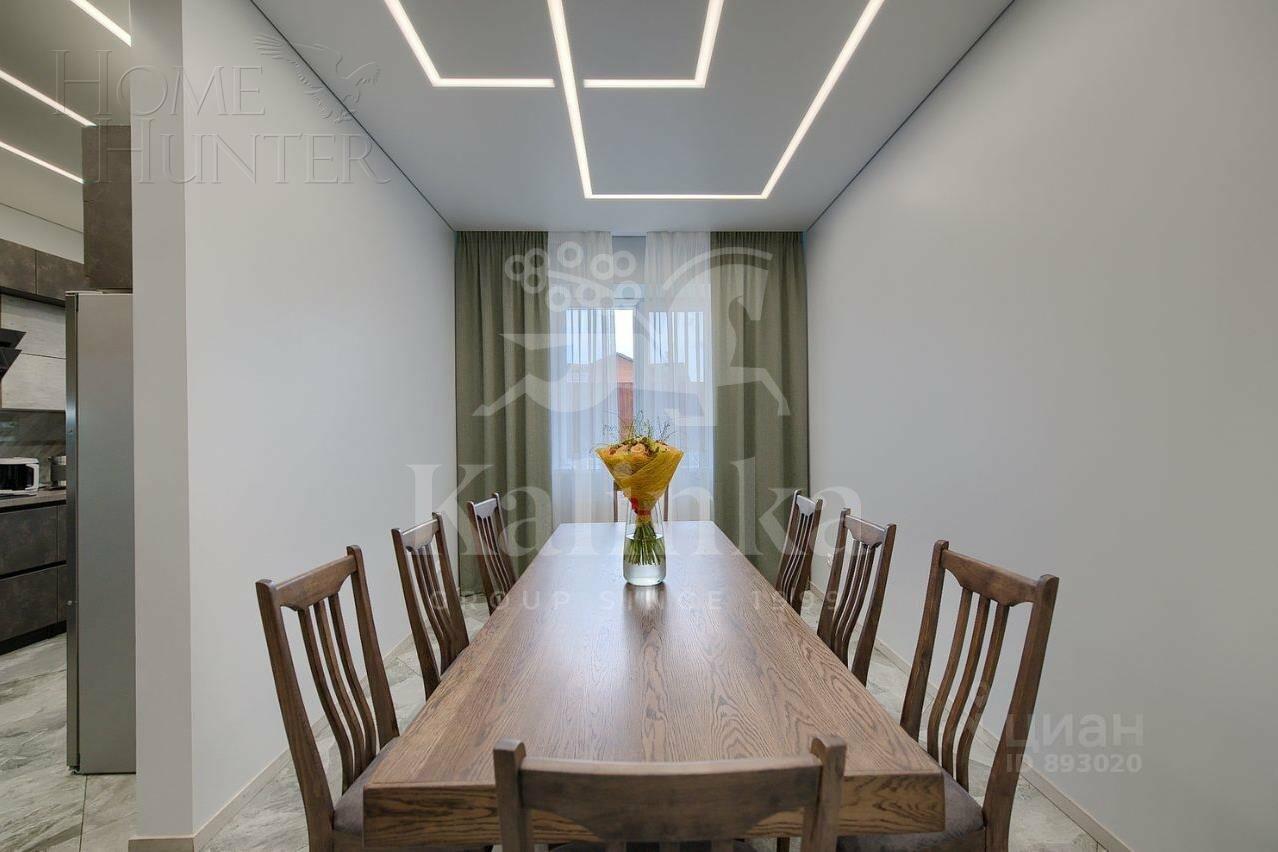 2-этажный коттедж 300 м² с отделкой