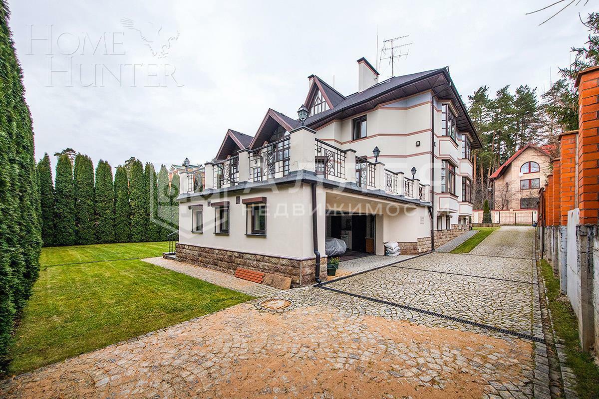 2-этажный коттедж 864 м² с отделкой