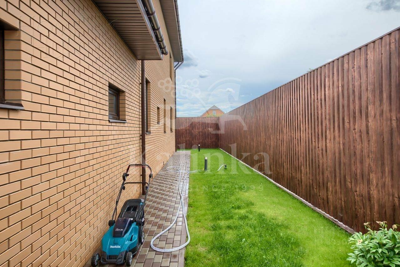 2-этажный коттедж 300 м² с отделкой