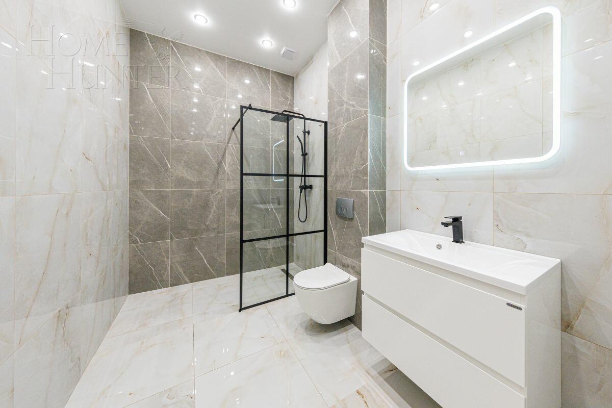 2-этажный коттедж 240 м² с отделкой