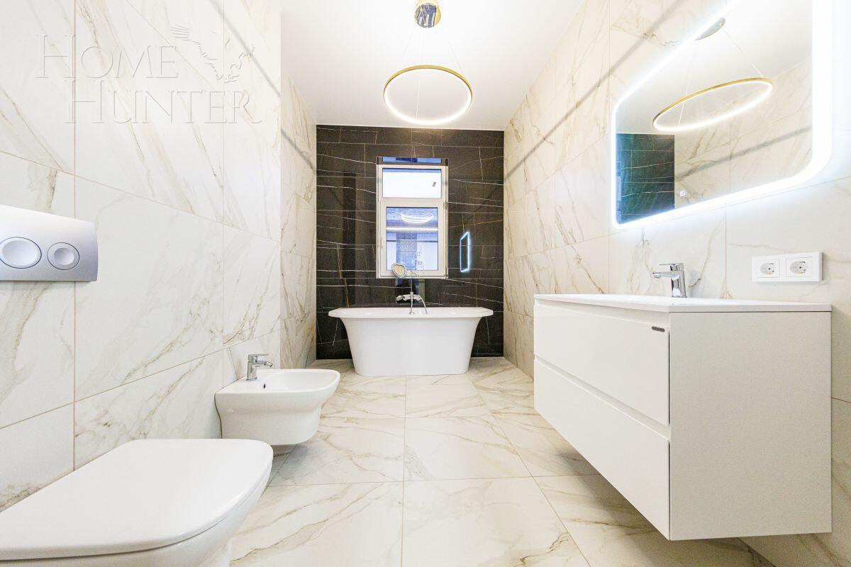 2-этажный коттедж 240 м² с отделкой